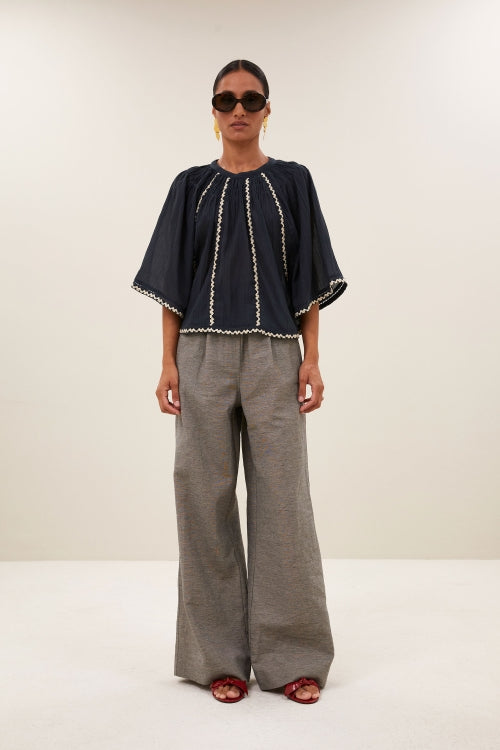 EMMI EMBROIDERY BLOUSE