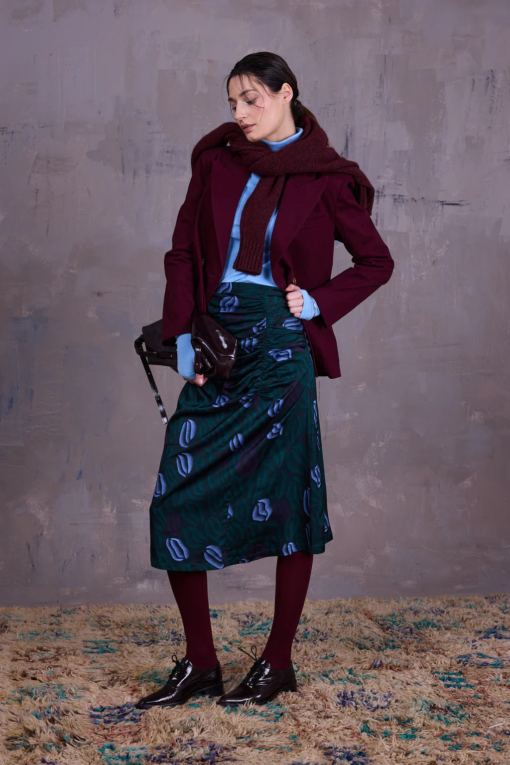 GRETA ROK BURGUNDY BLUE LIPS