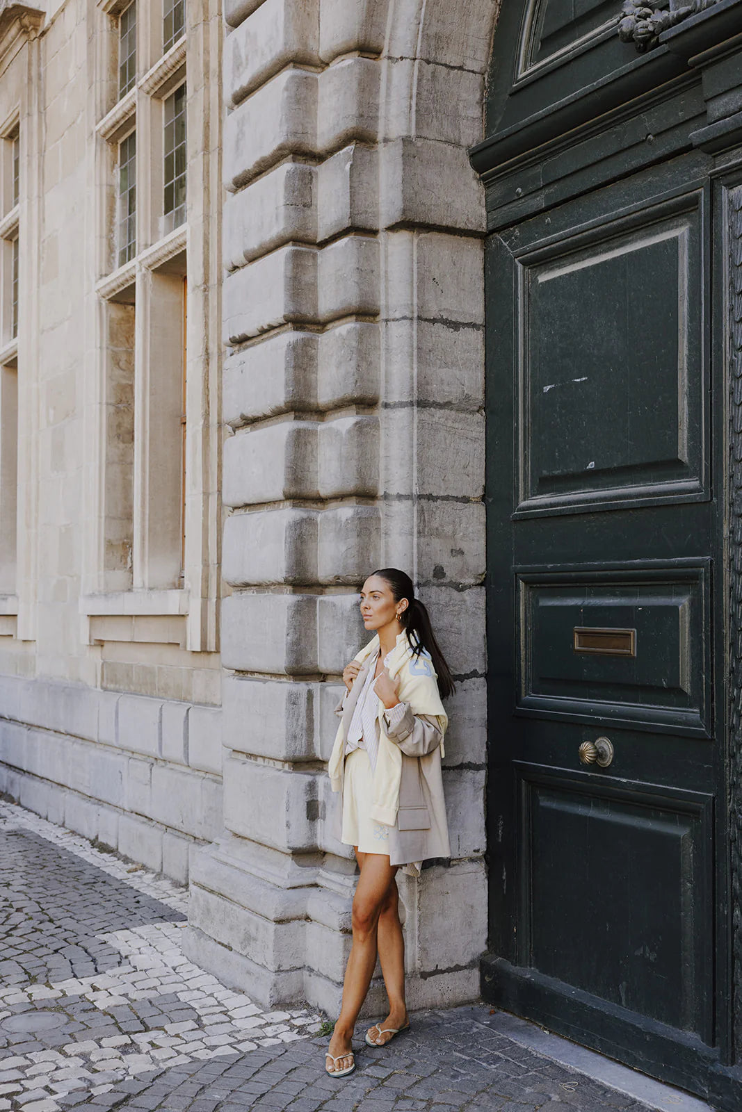 JACKIE SHORT BUTTER YELLOW