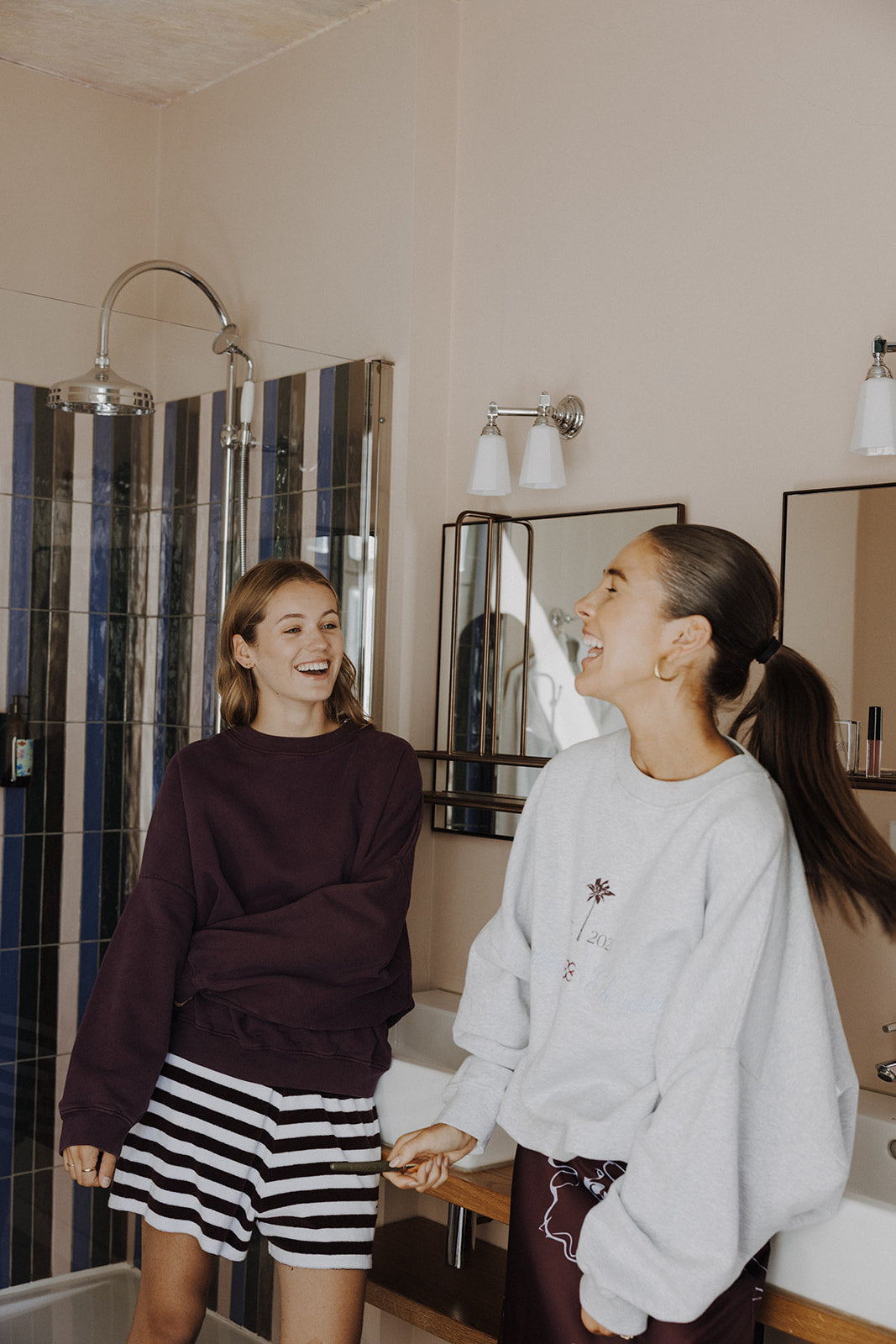 JACKIE SHORT AUBERGINE STRIPES