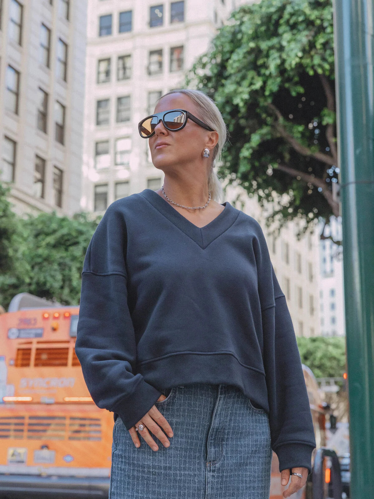 V-HALS SWEATER KATO DARK BLUE