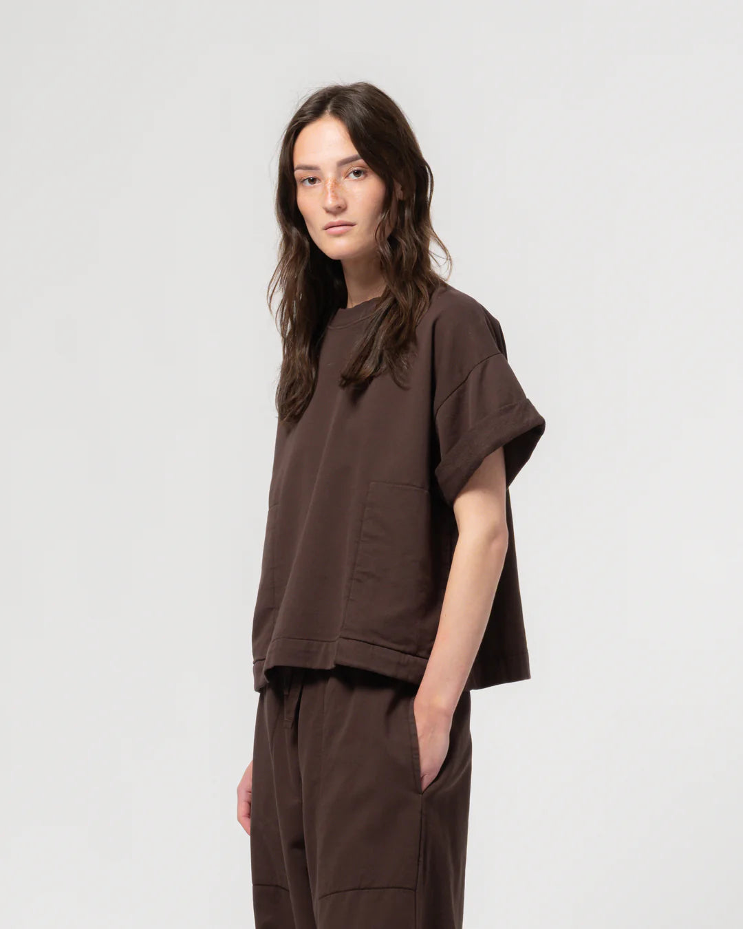 PHYSICAL TEE COFFEE BROWN
