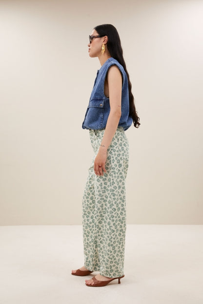 MAGGIE DENIM SLEEVELESS VEST