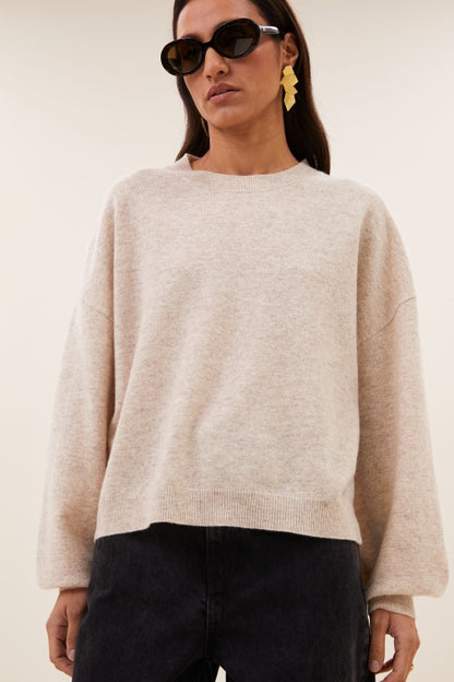 SAMMIE ROUND NECK PULLOVER