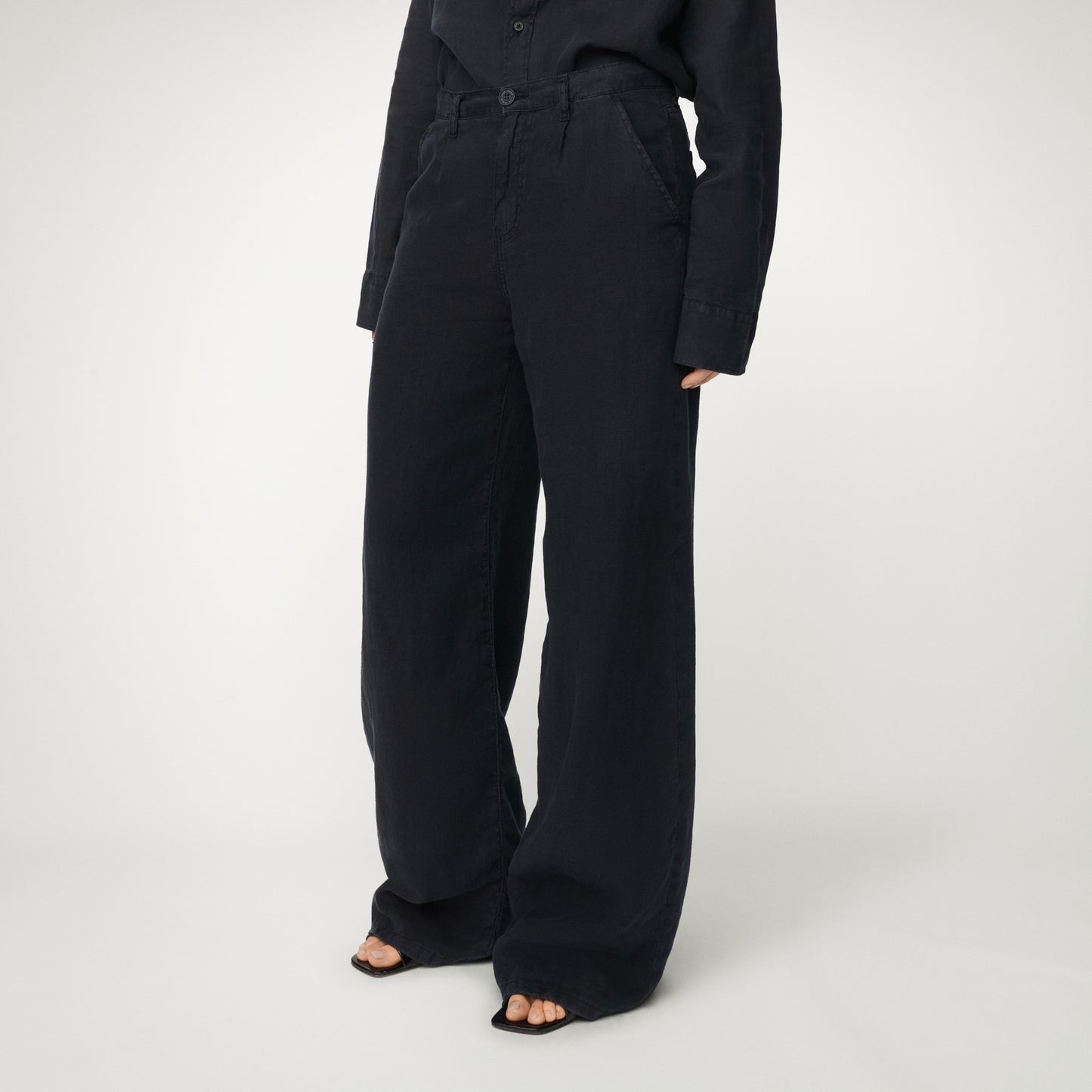 SKATER PLEATS DARK NAVY