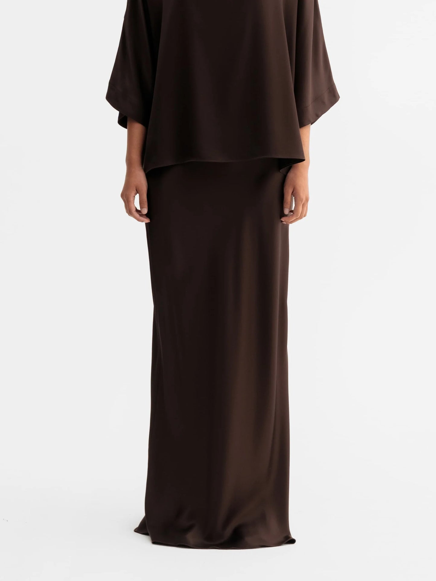 HANA LONG SATIN SKIRT - BROWN