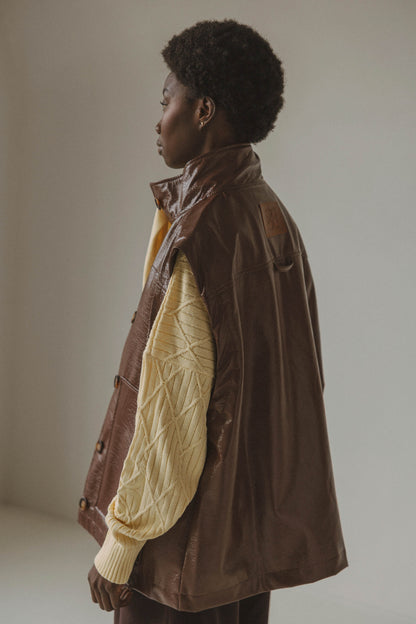 SADDLE UP SLEEVELESS JACKET - BROWN
