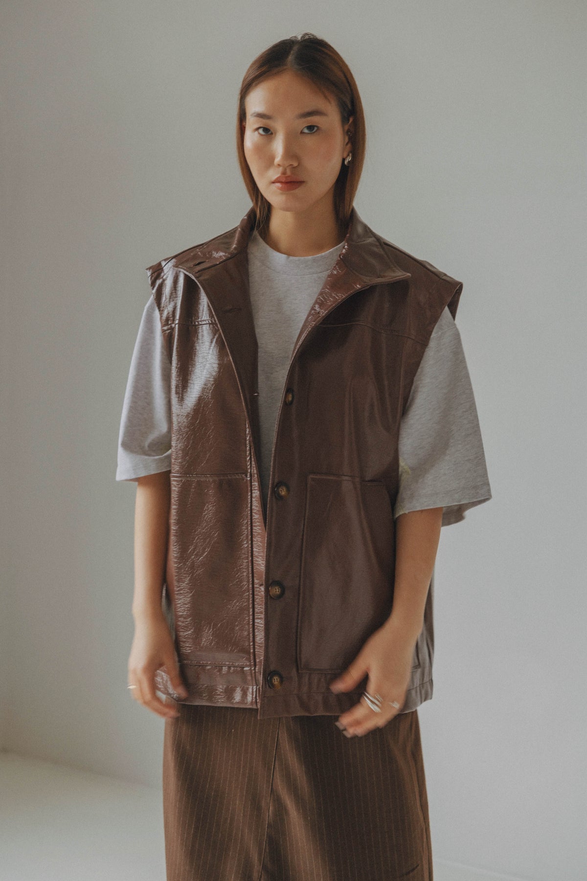 SADDLE UP SLEEVELESS JACKET - BROWN