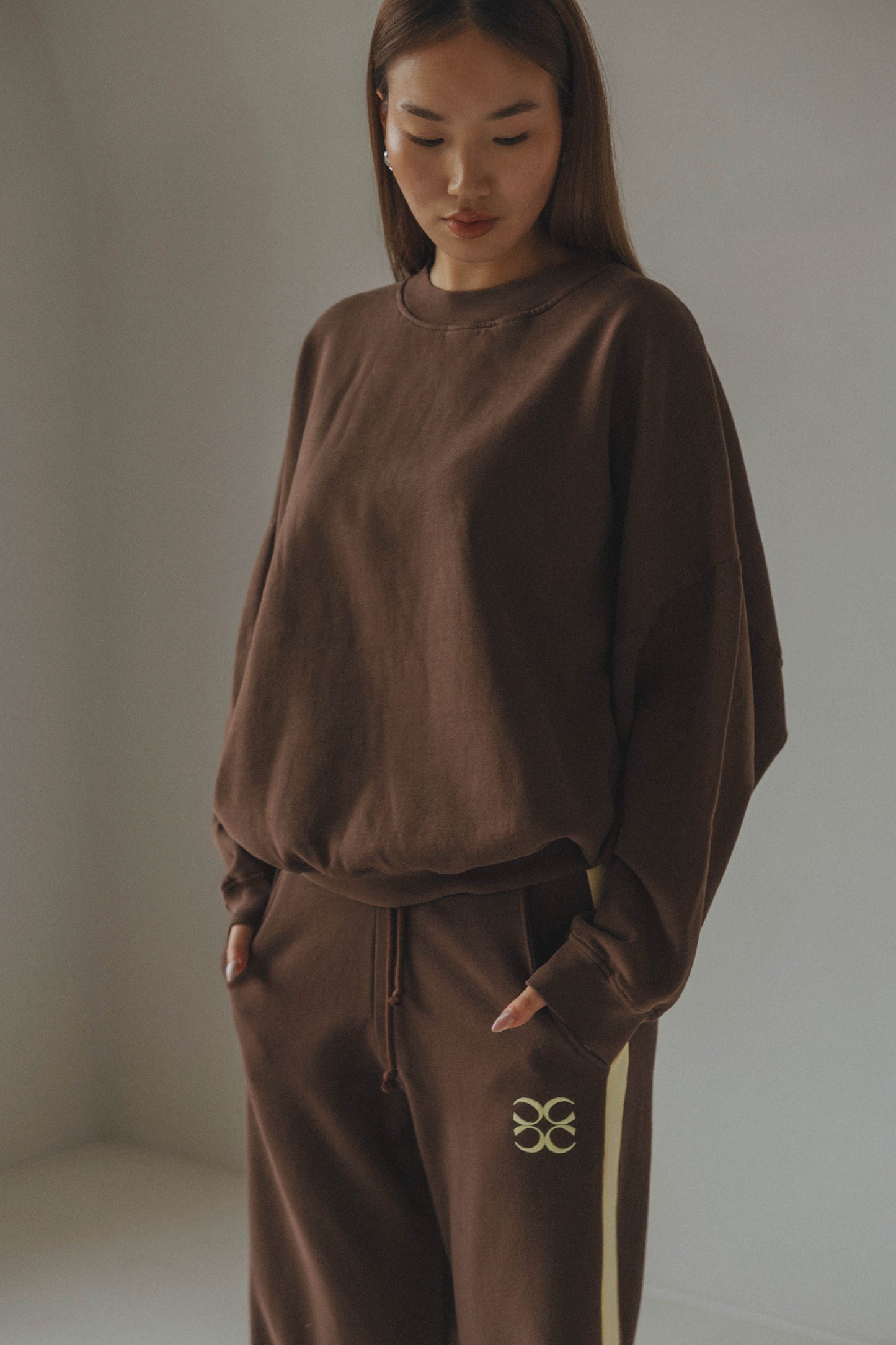 JOSEPH SWEATER BROWN - YELLOW LETTERS
