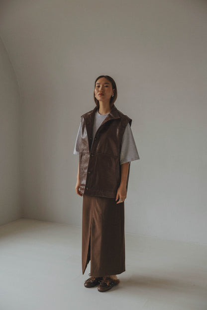 SADDLE UP SLEEVELESS JACKET - BROWN