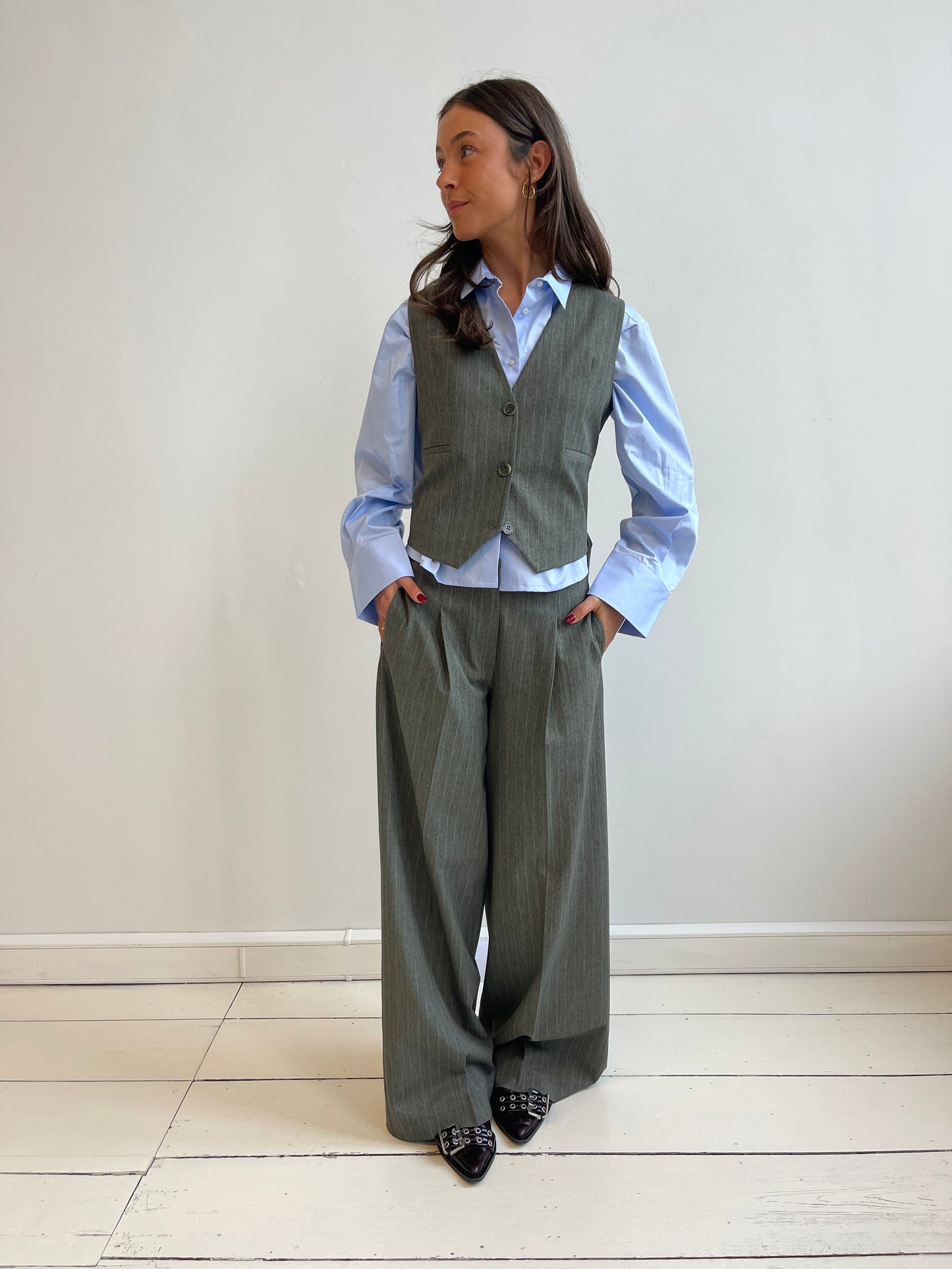 LOGAN PANTS GREEN PINSTRIPES