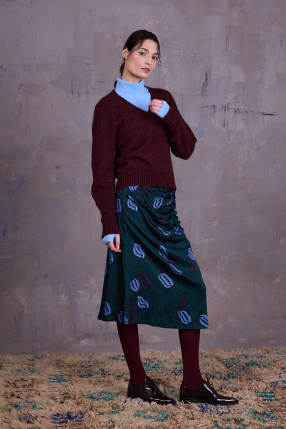 GRETA ROK BURGUNDY BLUE LIPS