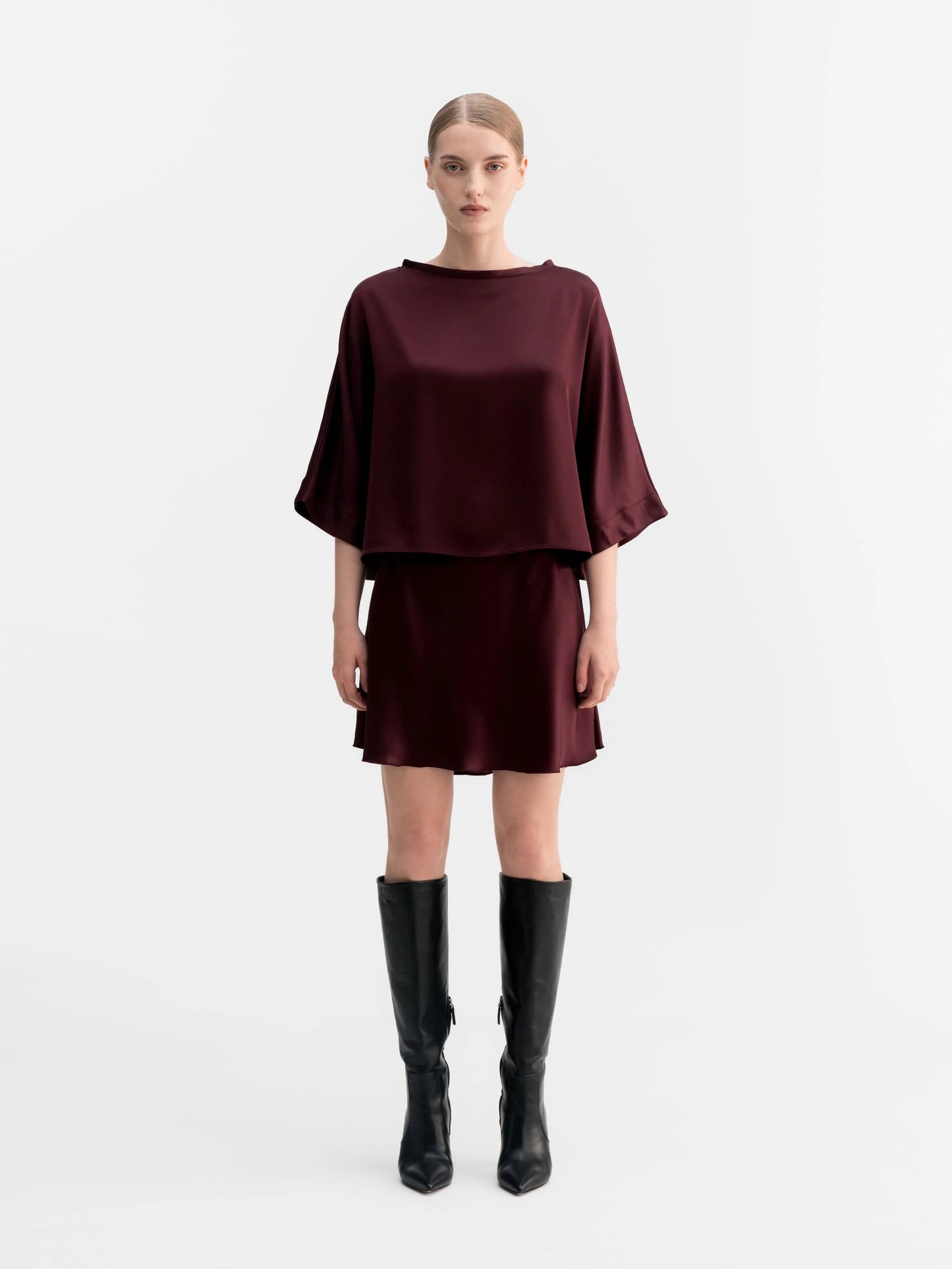 THEA SATIN TEE BURGUNDY