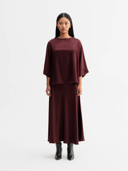 TORI SATIN TEE - BURGUNDY