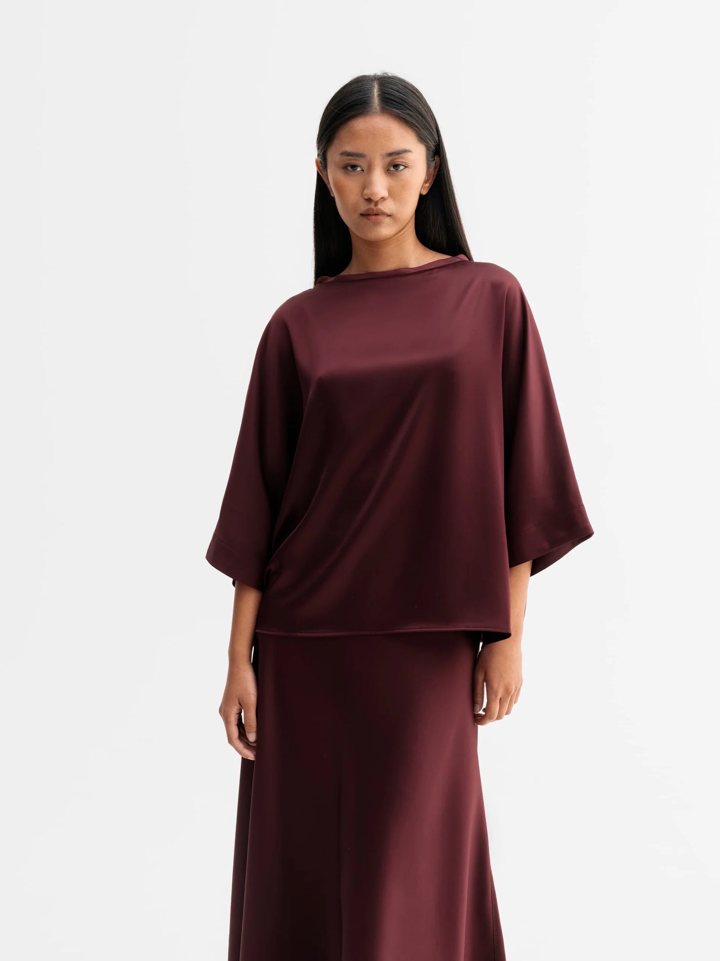 TORI SATIN TEE - BURGUNDY