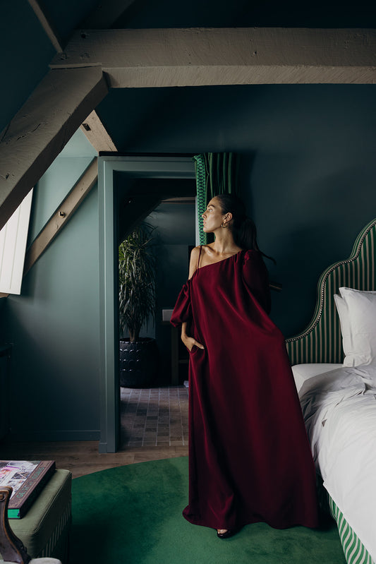 CHAMPAGNE DRESS BORDEAUX