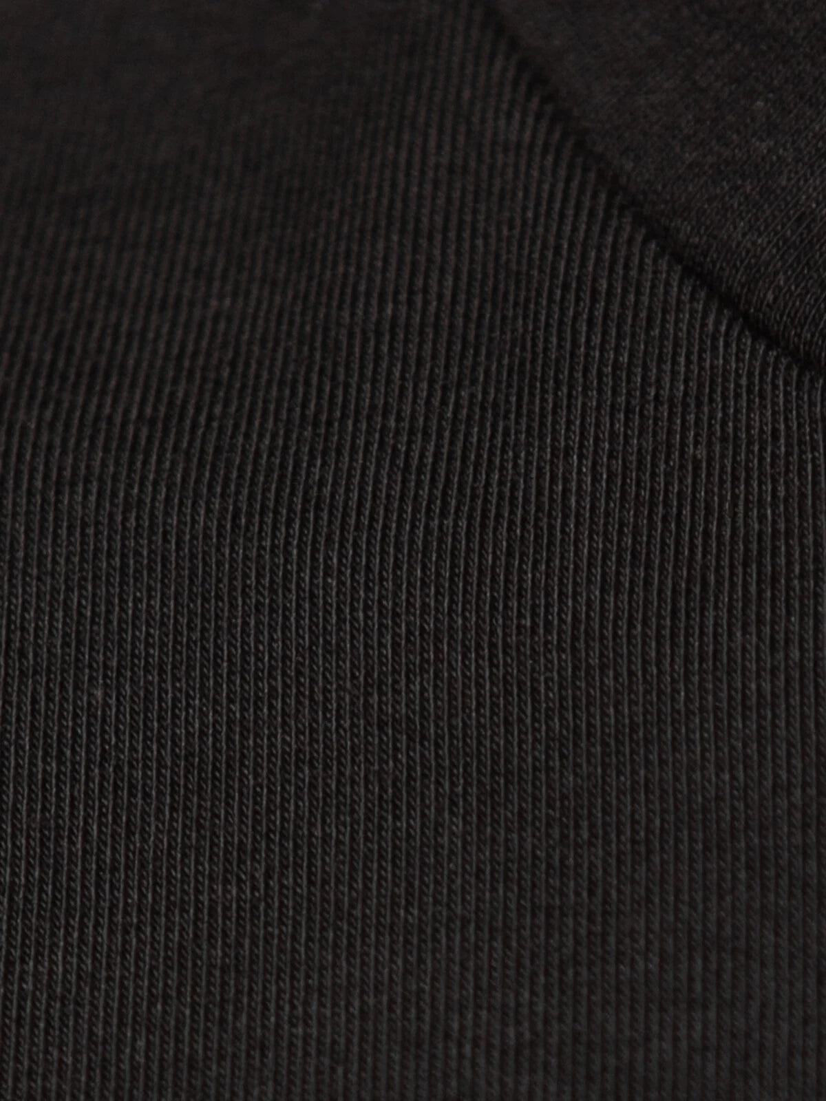 OLIVE FITTED T-SHIRT - BLACK