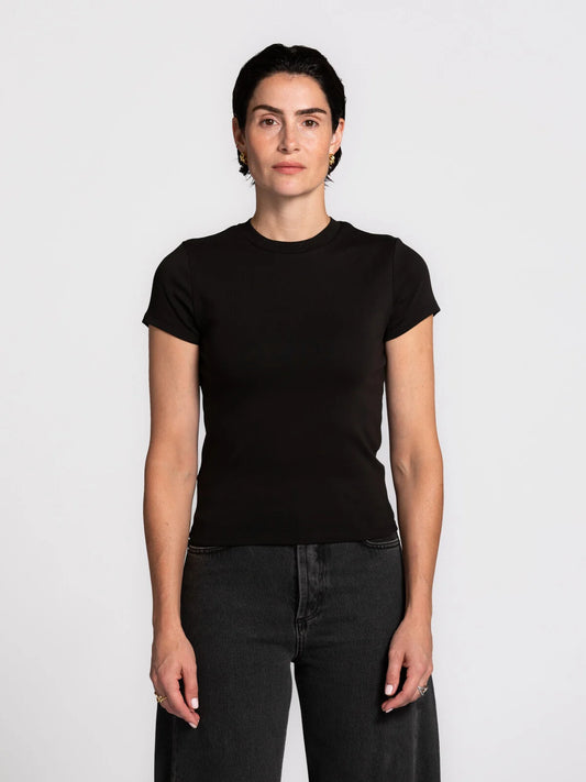 OLIVE FITTED T-SHIRT - BLACK