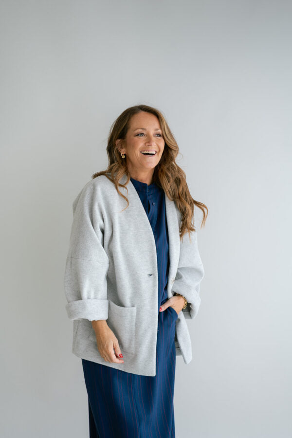 NOOR SHORT JACKET LIGHT GREY