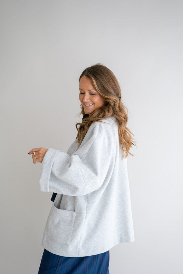 NOOR SHORT JACKET LIGHT GREY